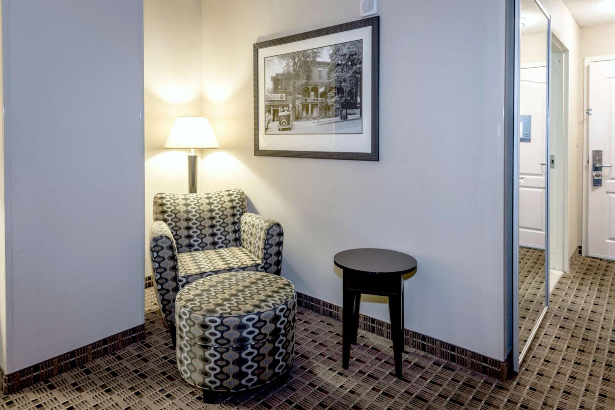 Hampton Inn & Suites Montgomery-Downtown Zewnętrze zdjęcie